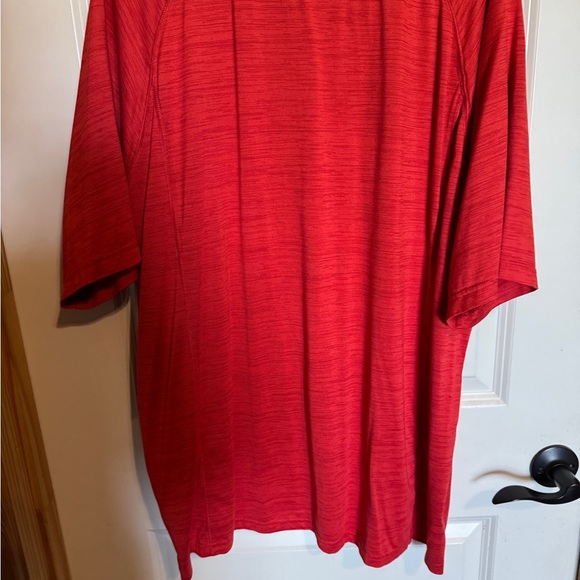 Reebok Men's Red Athletic Shirt Size 2XL - Picture 4 of 5